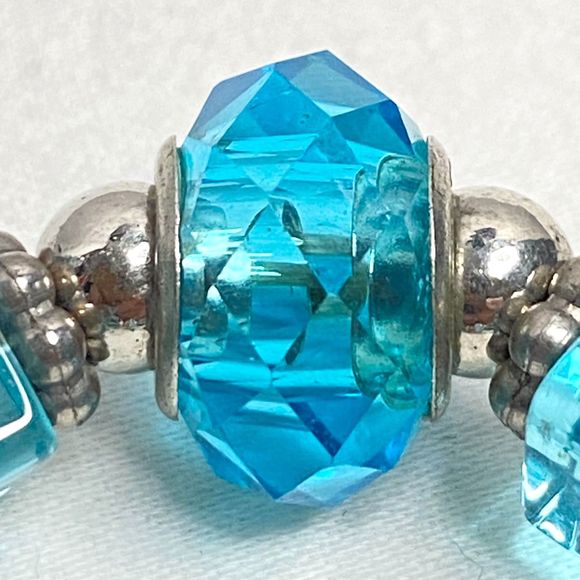 Stretch Bracelet Silver Tone Aqua Blue Multi Shape Iridescent White Floral Beads - Picture 5 of 8